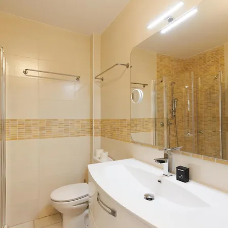 Bleu Croisette Yourhosthelper *