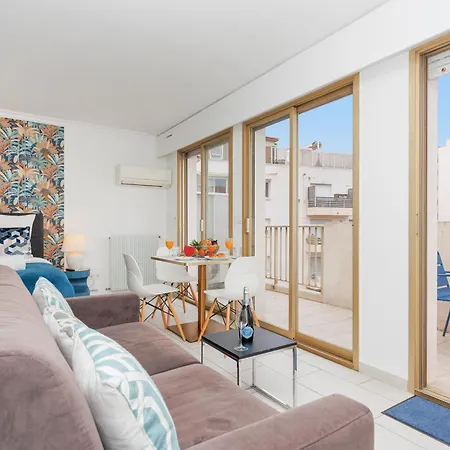 Bleu Croisette Yourhosthelper